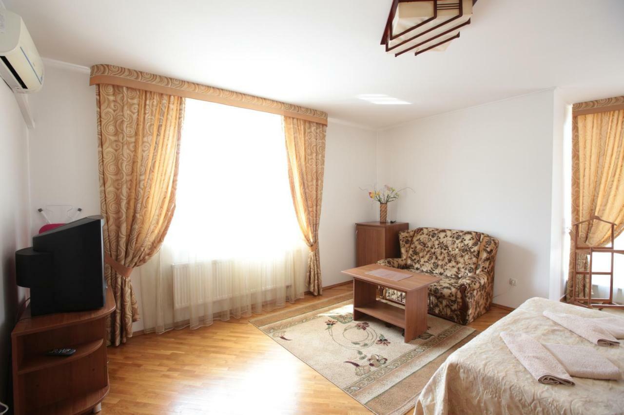 Апартаменти В Центрі Трускавця Truskavets Ngoại thất bức ảnh